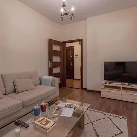 Apartment Design 1bdr In Center *