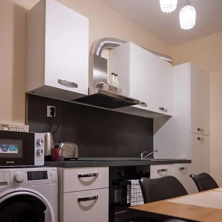 Design 1bdr In Center