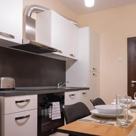 Design 1bdr In Center - Free Parking Apartamento Sofía