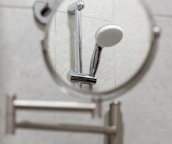 Design 1bdr In Center Апартамент