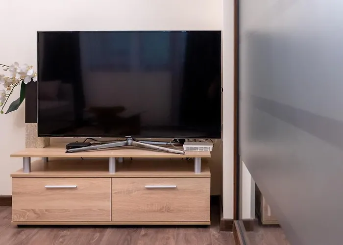 Design 1bdr In Center Апартамент *