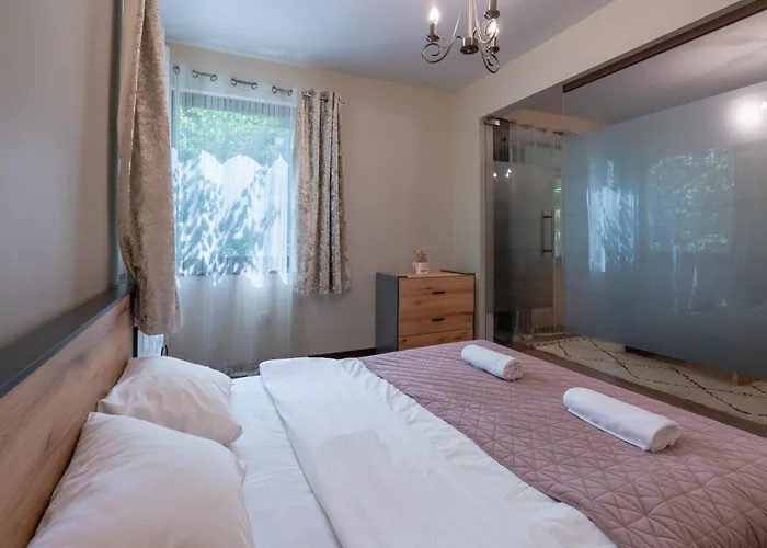 Design 1bdr In Center Szófia