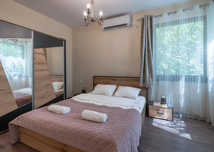 Design 1bdr In Center Sofia