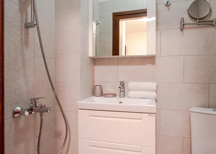 Design 1bdr In Center